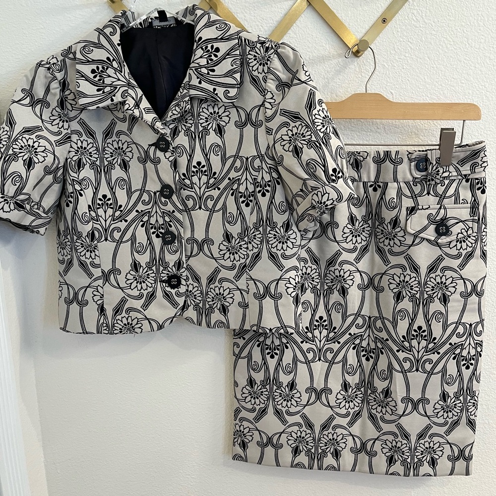 S&D 2 PC Floral Suit Set Pencil Skirt Short Sleeve Blazer Black Ivory 6